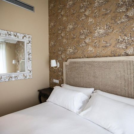 El Jardin De Vikera Guest House San Andres de Montejos Ngoại thất bức ảnh