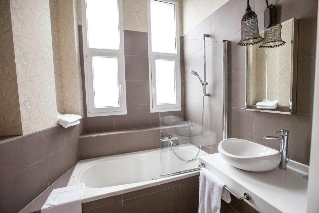 El Jardin De Vikera Guest House San Andres de Montejos Phòng bức ảnh