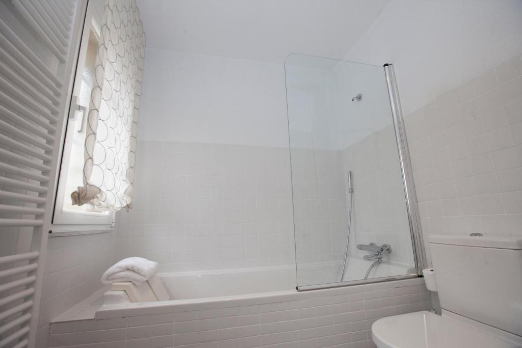 El Jardin De Vikera Guest House San Andres de Montejos Phòng bức ảnh